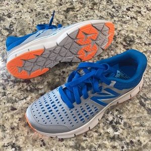 NEW! New Balance Women’s Running Shoes Silver/Blue W775GB1 size 7